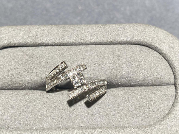 Square Diamond Ring in 18k White Gold