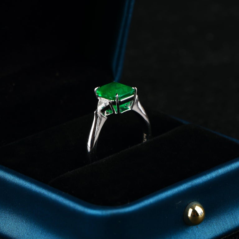 Eostre Vivid Green Emerald and Diamond White Gold Ring