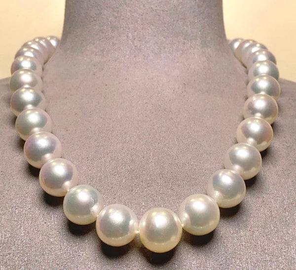 White South Sea Pearl Necklace with 18k Gold Clasp