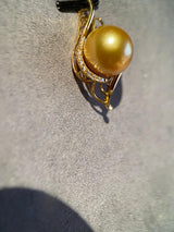 Golden South Sea Pearl and Diamond Pendant in 18k Gold