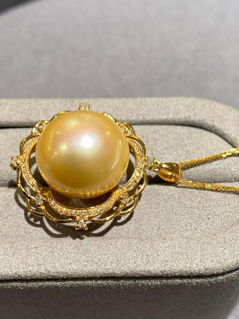 17.2 mm Golden South Sea Pearl and Diamond Pendant in 18K Yellow Gold