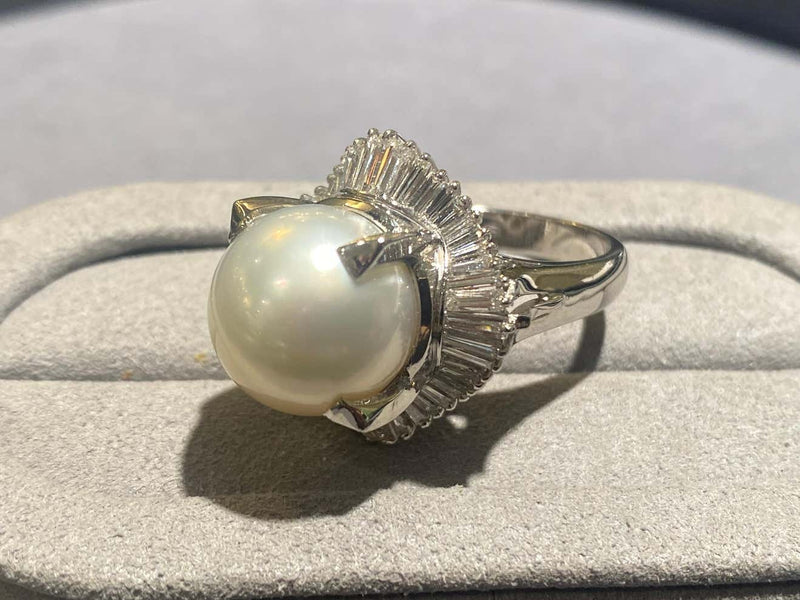 Australian White South Sea Pearl and Diamond Ring in Pt 900 Platinum