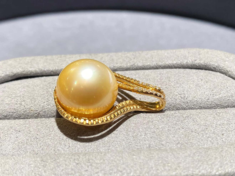 Golden Colour South Sea Pearl and Diamond Pendant in 18K Yellow Gold